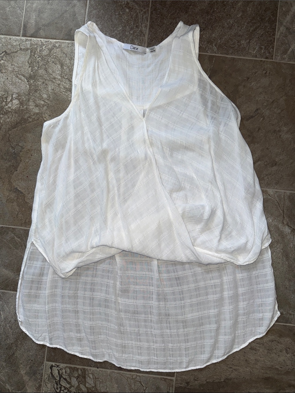 Dex 100% Rayon sleeveless blouse white, windowpane-like fabric, deep V-neckline